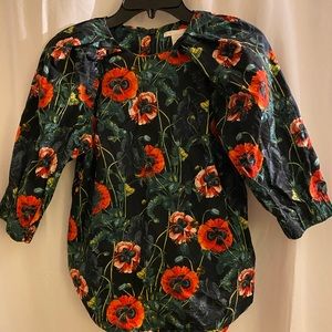 HM puffy sleeves floral shirt